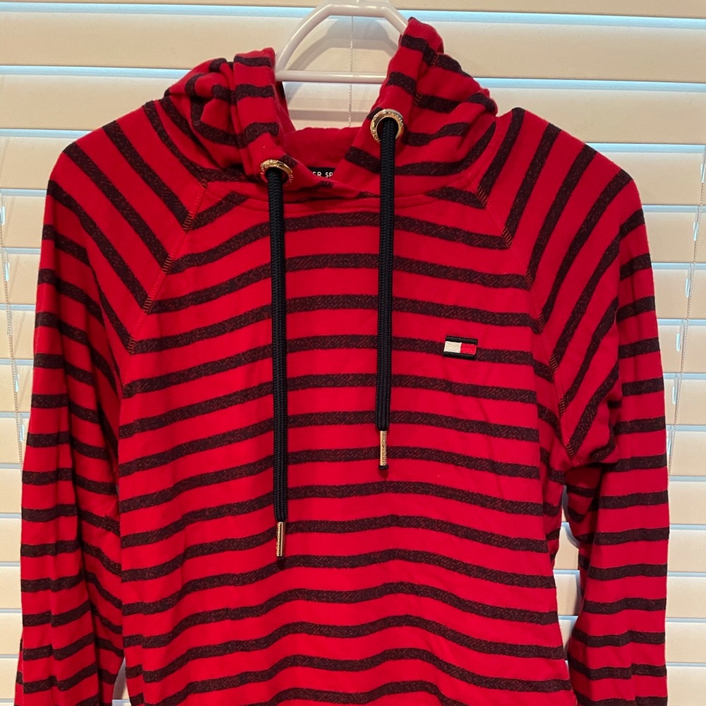 Pullover with hood